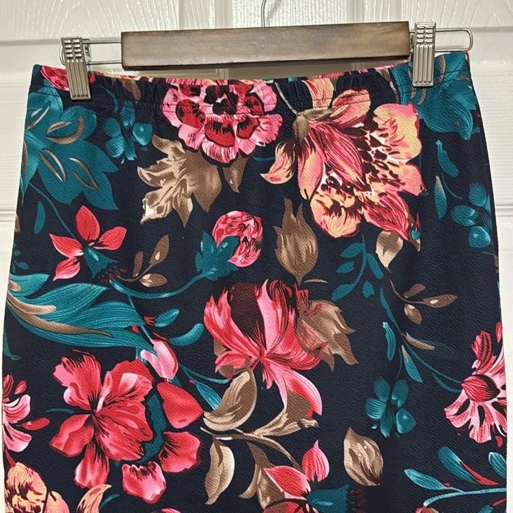 Floral pencil skirt